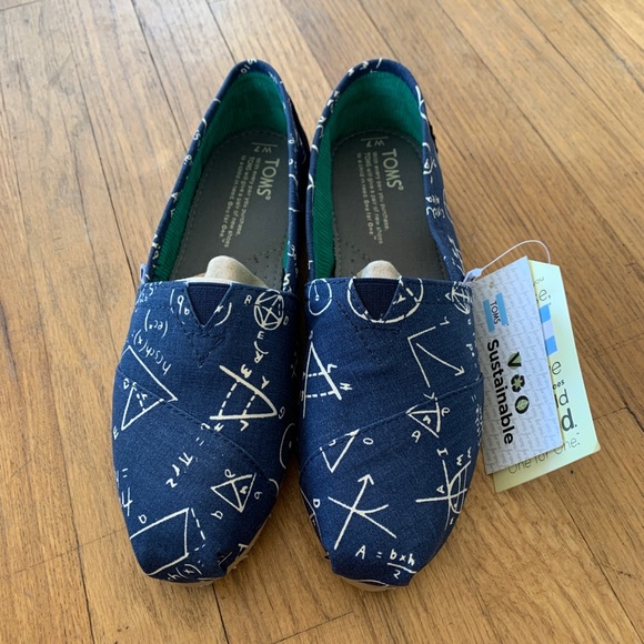 Toms Shoes - NWT/NIB Rare TOMS Navy Geometry size 7